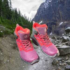 Like New Salomon Outpulse Hiking Boots size 8